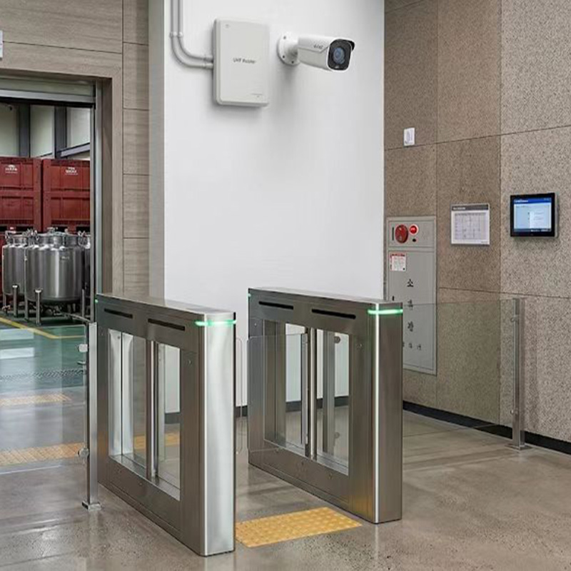 Raw material warehouse multi-ID recognition speed gate